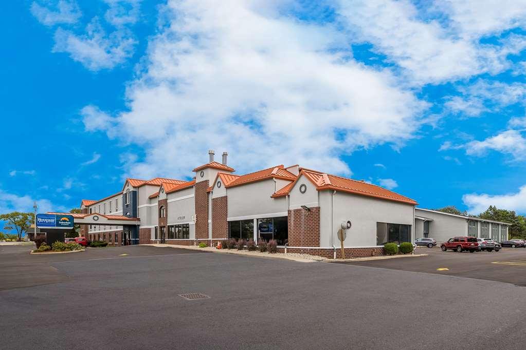Suburban Studios Milwaukee Airport 外观 照片