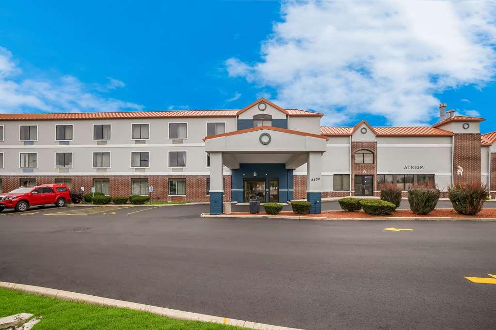 Suburban Studios Milwaukee Airport 外观 照片