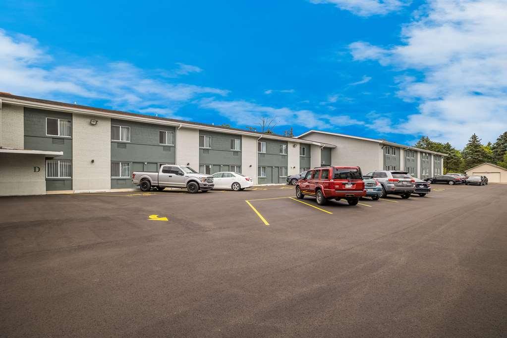 Suburban Studios Milwaukee Airport 外观 照片