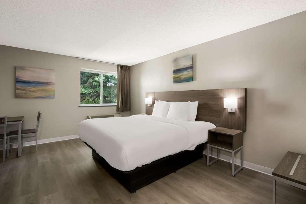 Suburban Studios Milwaukee Airport 客房 照片