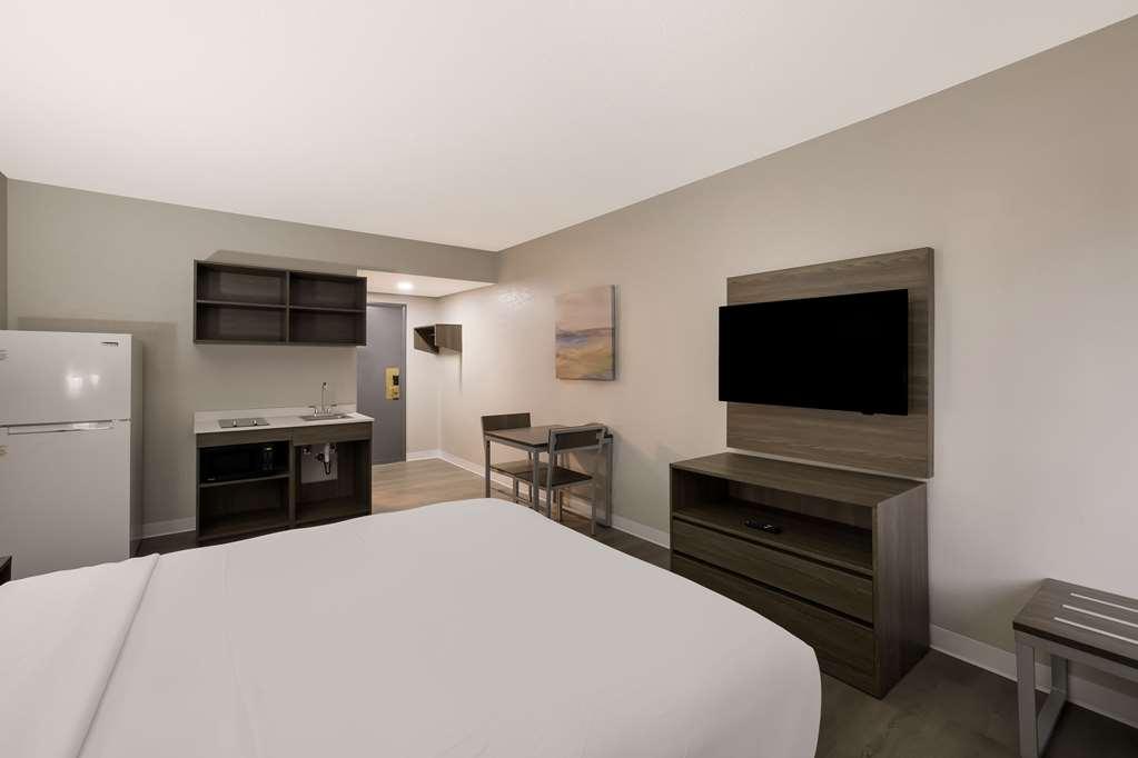 Suburban Studios Milwaukee Airport 客房 照片
