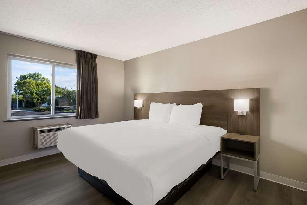Suburban Studios Milwaukee Airport 客房 照片